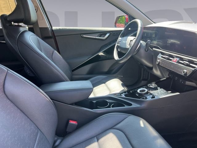2023 Kia Niro SX Touring - Photo 17