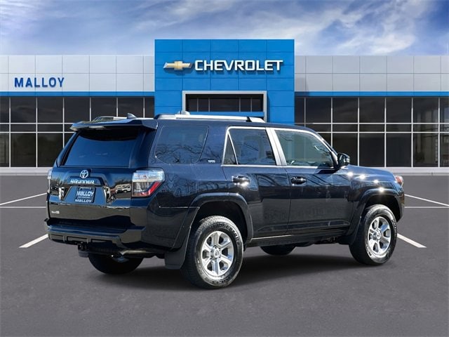 2024 Toyota 4Runner SR5 photo 2