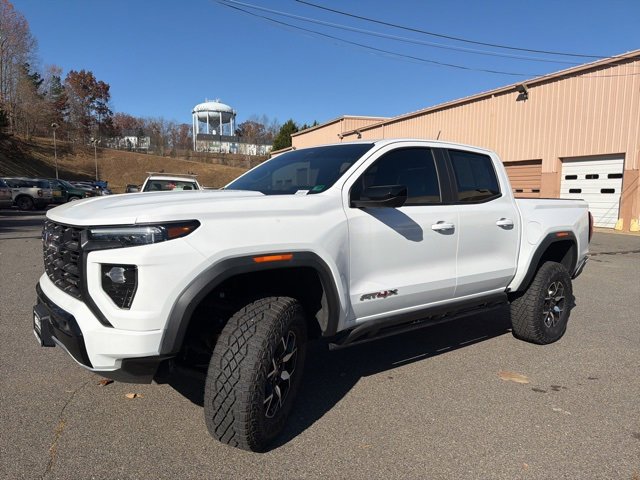 2024 Gmc Canyon AT4X photo 2