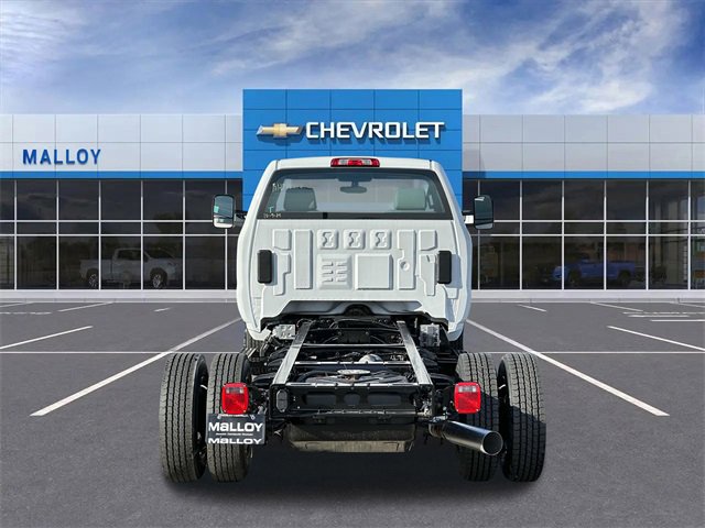 2024 Chevrolet Silverado 6500HD Work Truck photo 3