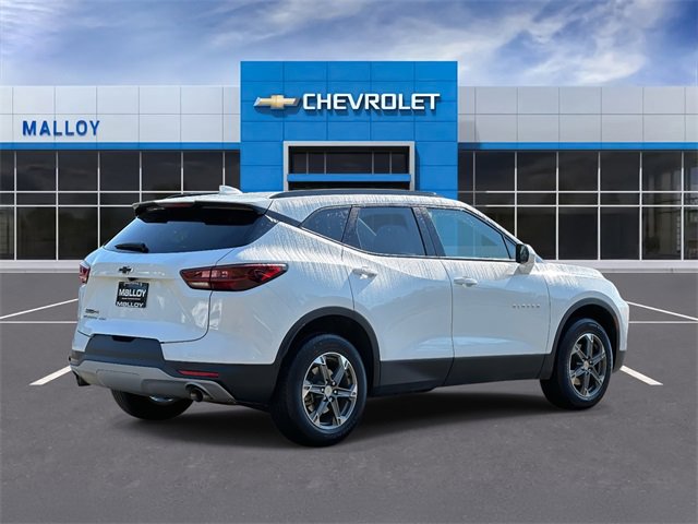 2024 Chevrolet Blazer 2LT photo 2