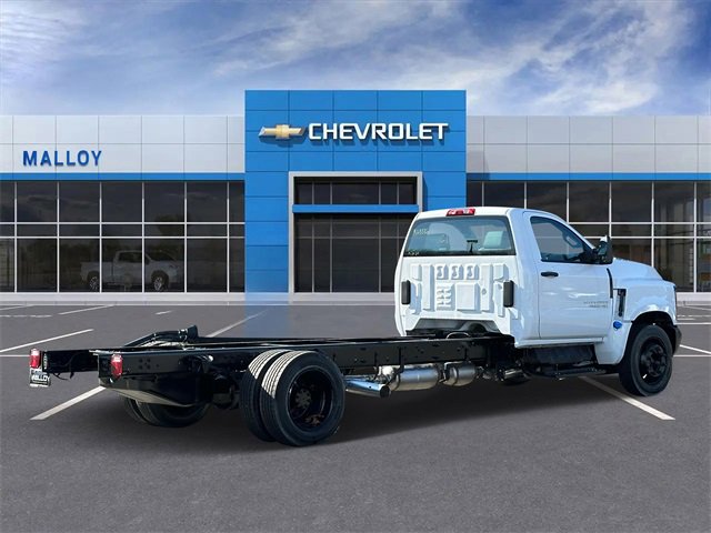 2024 Chevrolet Silverado 4500HD Work Truck photo 2