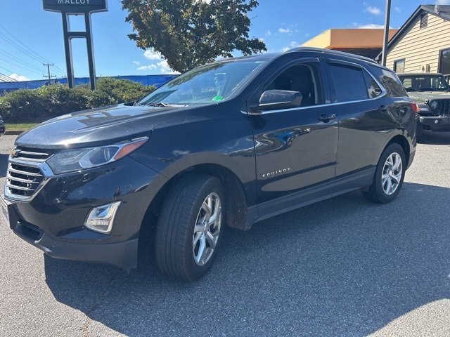 2020 Chevrolet Equinox LT photo 2