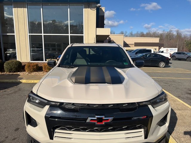 2026 Chevrolet Colorado ZR2 photo 3