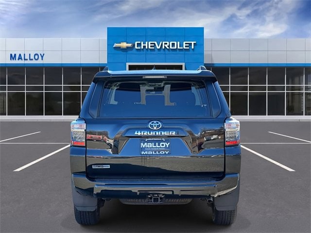 2024 Toyota 4Runner SR5 photo 3