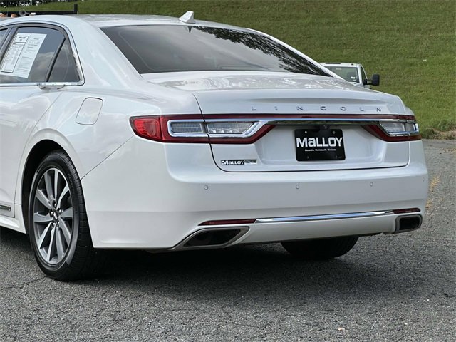 2019 Lincoln Continental Standard photo 2