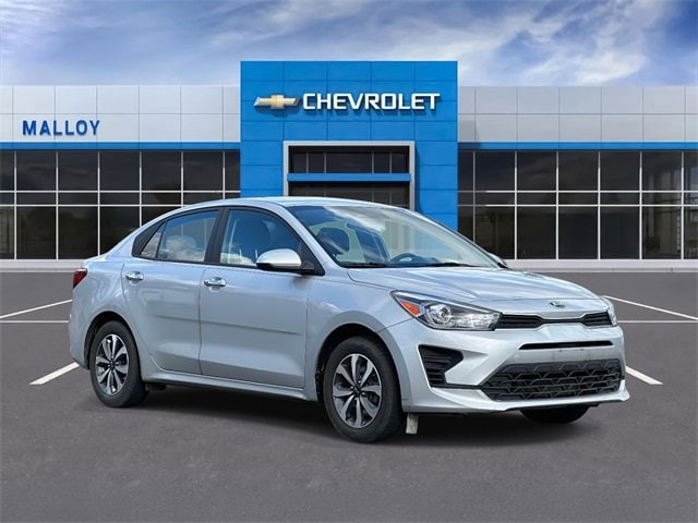 2021 Kia Rio S's photo