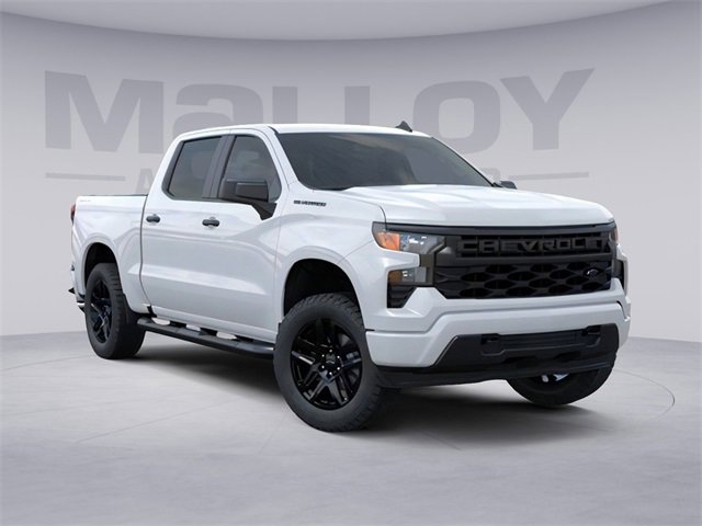 2024 Chevrolet Silverado Custom's photo