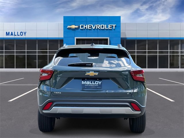 2025 Chevrolet Trax LT photo 3