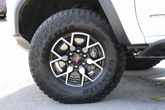 2024 Gmc Canyon AT4X photo 3