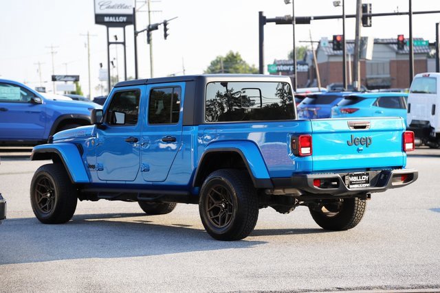 2024 Jeep Gladiator Sport S photo 2