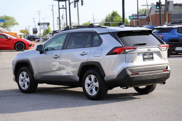 Used 2021 Toyota RAV4 XLE with VIN 2T3P1RFV8MC180558 for sale in Winchester, VA