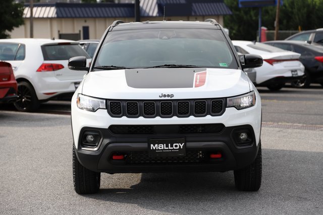 2023 Jeep Compass Trailhawk photo 2
