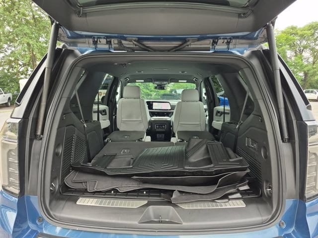 2025 Chevrolet Tahoe Premier - Photo 26