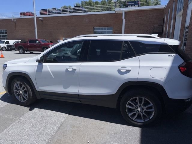 2024 GMC Terrain SLT AWD's photo
