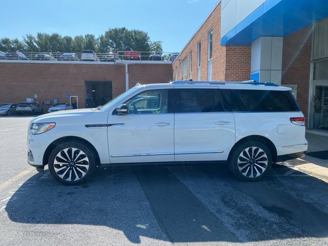 2022 Lincoln Navigator L Reserve photo 3