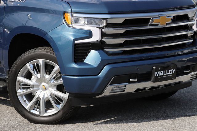 Used 2024 Chevrolet Silverado 1500 High Country with VIN 1GCUDJE84RZ228327 for sale in Winchester, VA