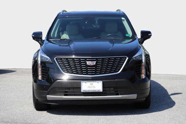 2022 Cadillac XT4 Premium Luxury photo 2