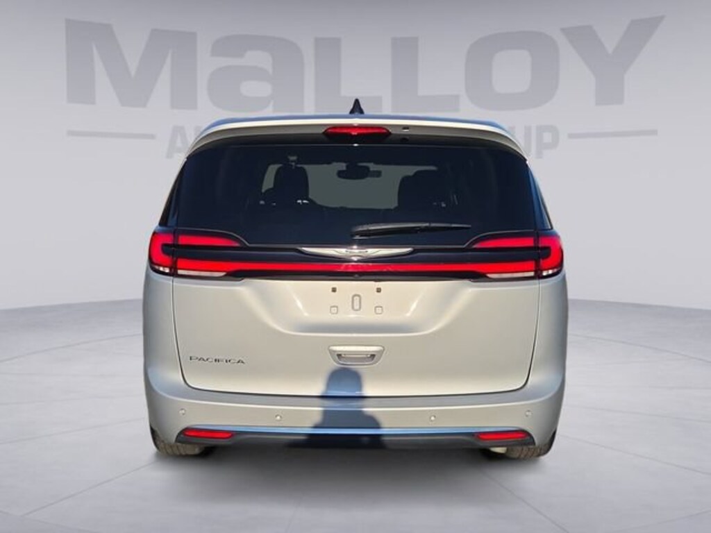 Used 2024 Chrysler Pacifica Touring L Van Passenger Van