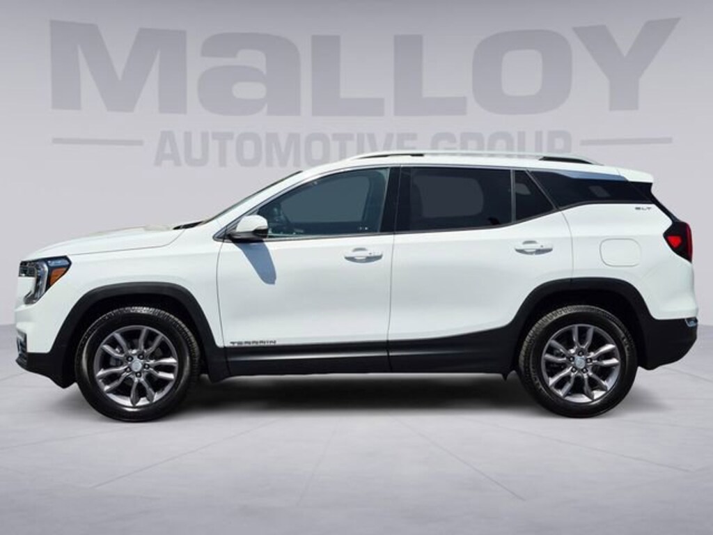 Used 2024 GMC Terrain SLT SUV