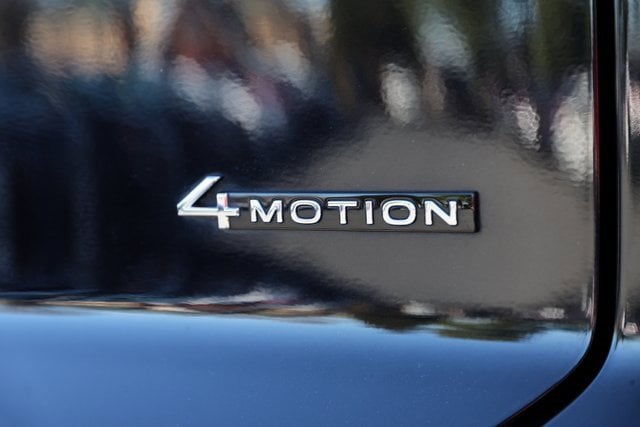 2023 Volkswagen Atlas Cross Sport V6 SEL photo 4