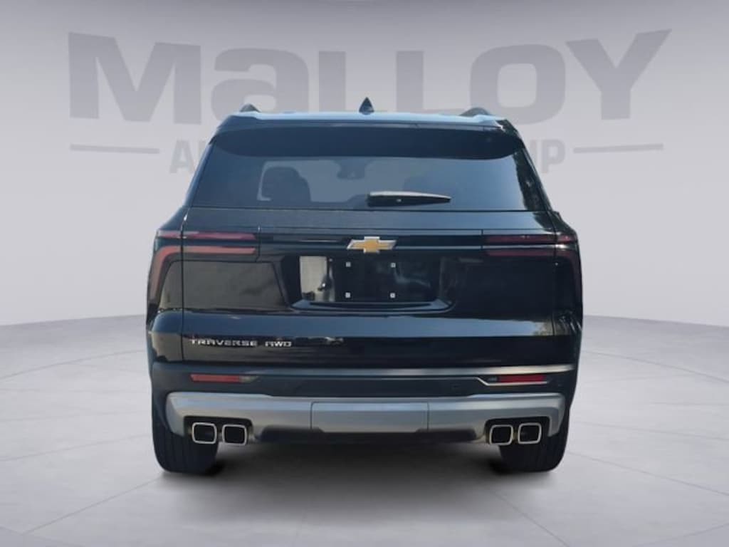 Used 2026 Chevrolet Traverse LT SUV