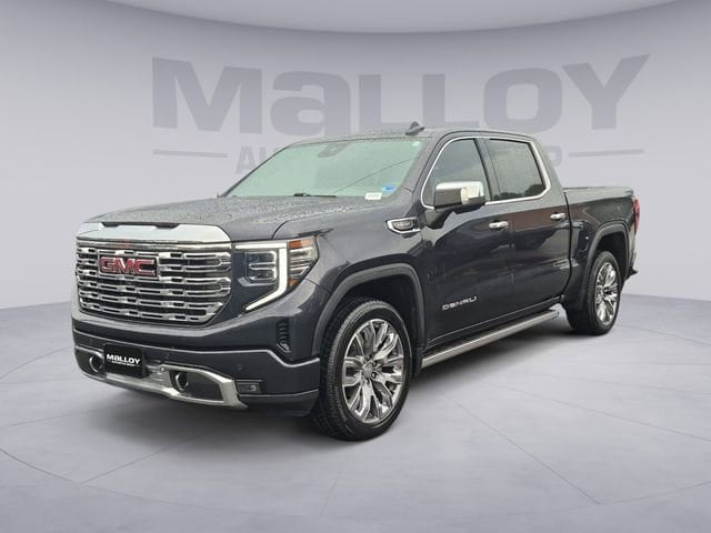 2023 GMC Sierra 4WD Crew Cab Short Box Denali's photo
