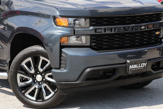 2021 Chevrolet Silverado 1500 Custom photo 2