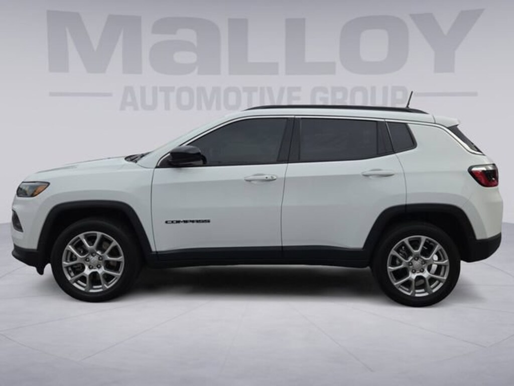 Used 2024 Jeep Compass Latitude Lux FWD SUV