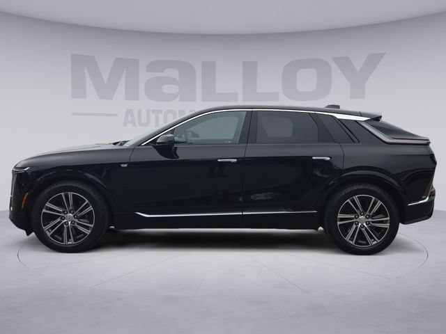 Used 2024 Cadillac LYRIQ Luxury 1 with VIN 1GYKPPRL0RZ102511 for sale in Winchester, VA