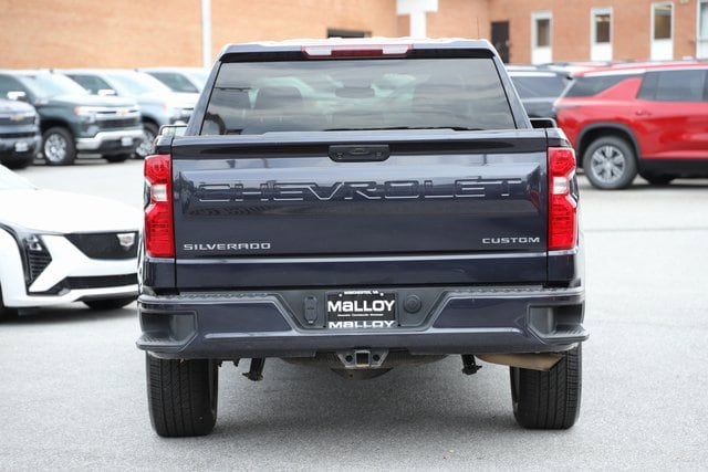2022 Chevrolet Silverado 1500 Custom photo 3