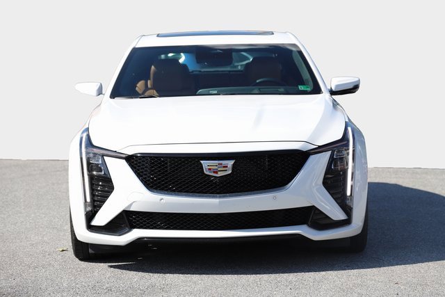 2025 Cadillac CT5 V photo 4