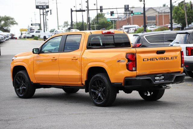 2025 Chevrolet Colorado Z71 photo 2