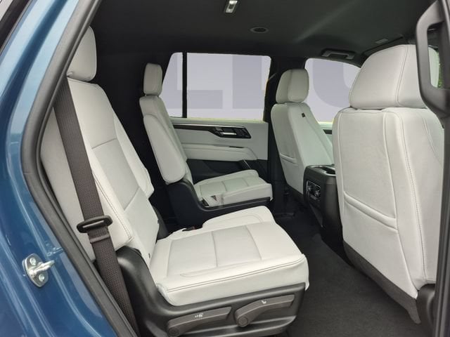 2025 Chevrolet Tahoe Premier - Photo 18