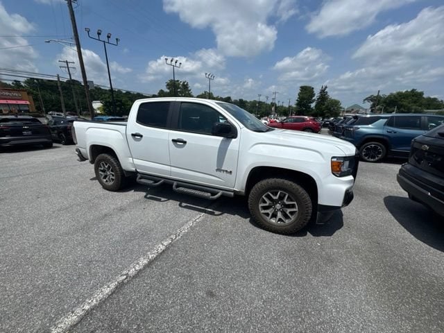 2022 GMC Canyon 4WD AT4 Crew Cab Short Box (Cloth)'s photo