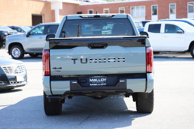 2024 Toyota Tundra Platinum CrewMax photo 3