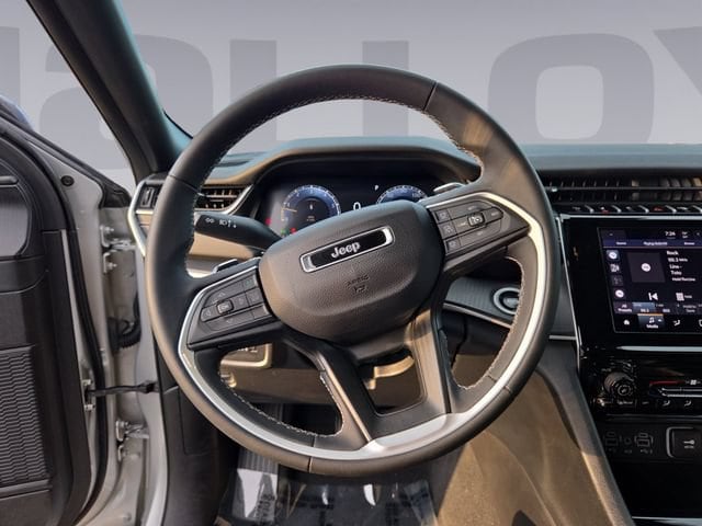 2024 Jeep Grand Cherokee L Laredo - Photo 13