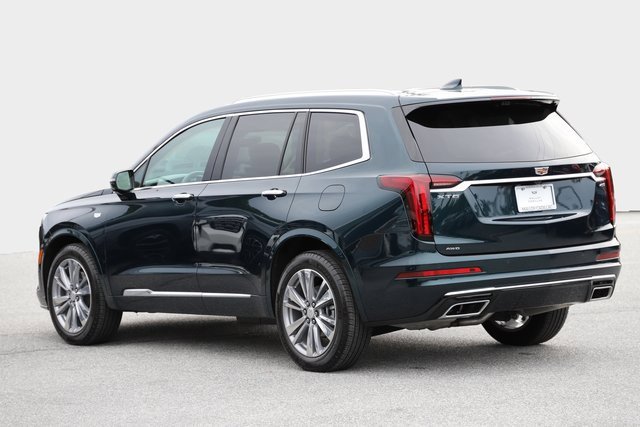 2024 Cadillac XT6 Premium Luxury photo 2