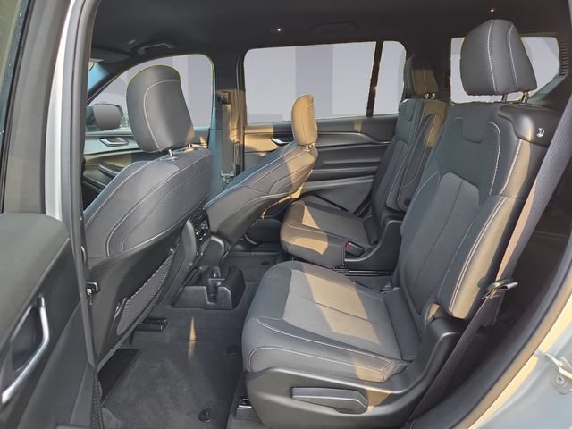 2024 Jeep Grand Cherokee L Laredo - Photo 16