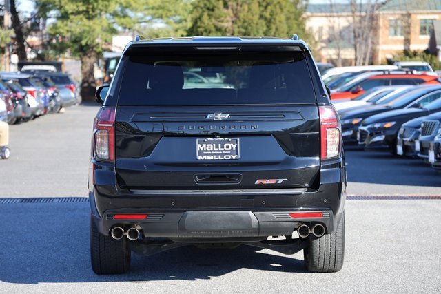2023 Chevrolet Suburban RST photo 3