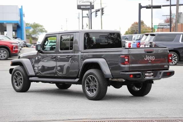 2023 Jeep Gladiator Overland photo 2
