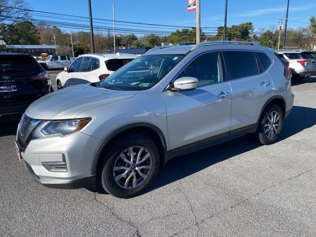 2018 Nissan Rogue SV photo 4