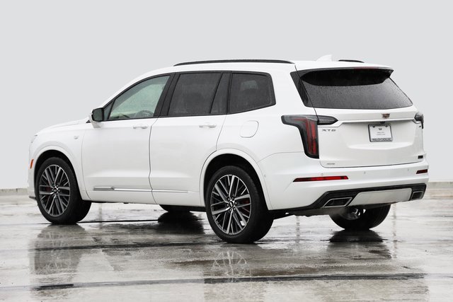 2024 Cadillac XT6 Sport photo 2