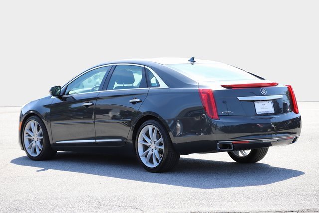 2013 Cadillac XTS Premium photo 2
