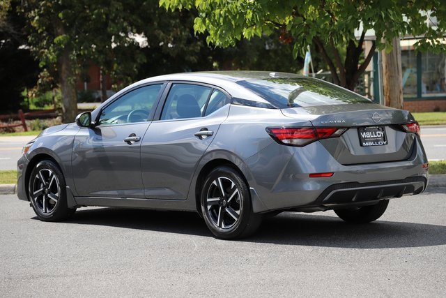 2025 Nissan Sentra SV photo 2
