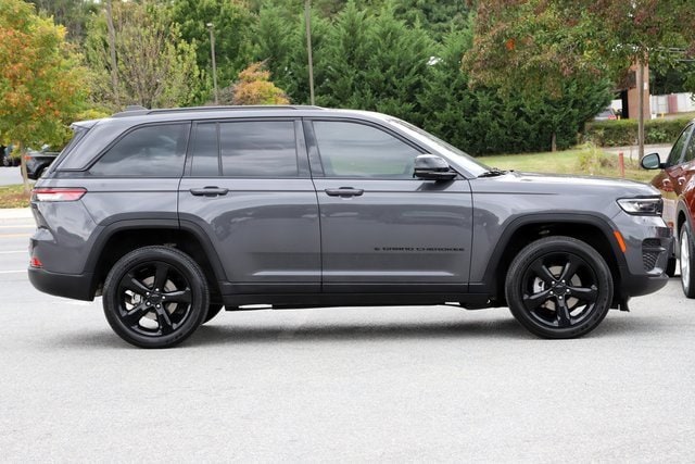 2023 Jeep Grand Cherokee Altitude photo 4