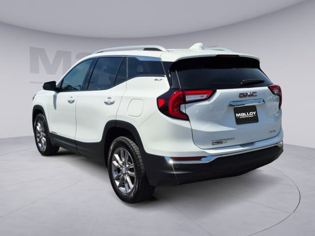 Used 2024 GMC Terrain SLT SUV