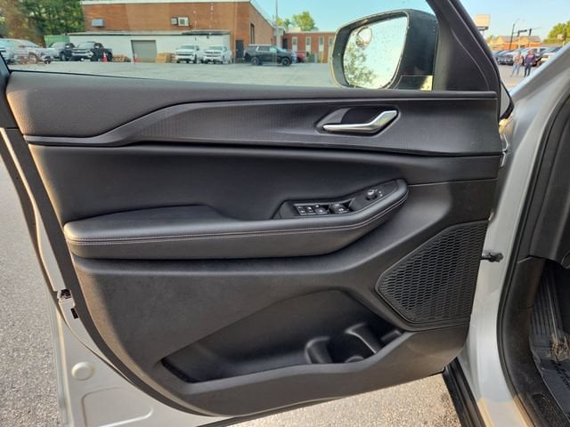 2024 Jeep Grand Cherokee L Laredo - Photo 11