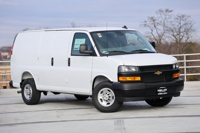 2025 Chevrolet Express Cargo Work Van's photo