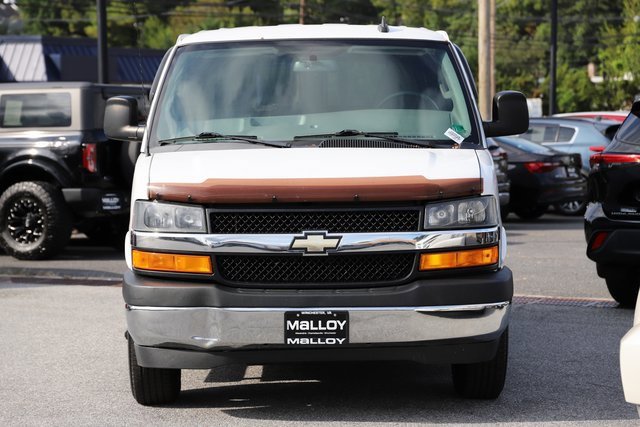 2018 Chevrolet Express 3500 LT Passenger Van photo 2